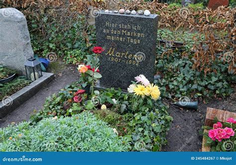 dietrich actress|where is marlene dietrich buried.